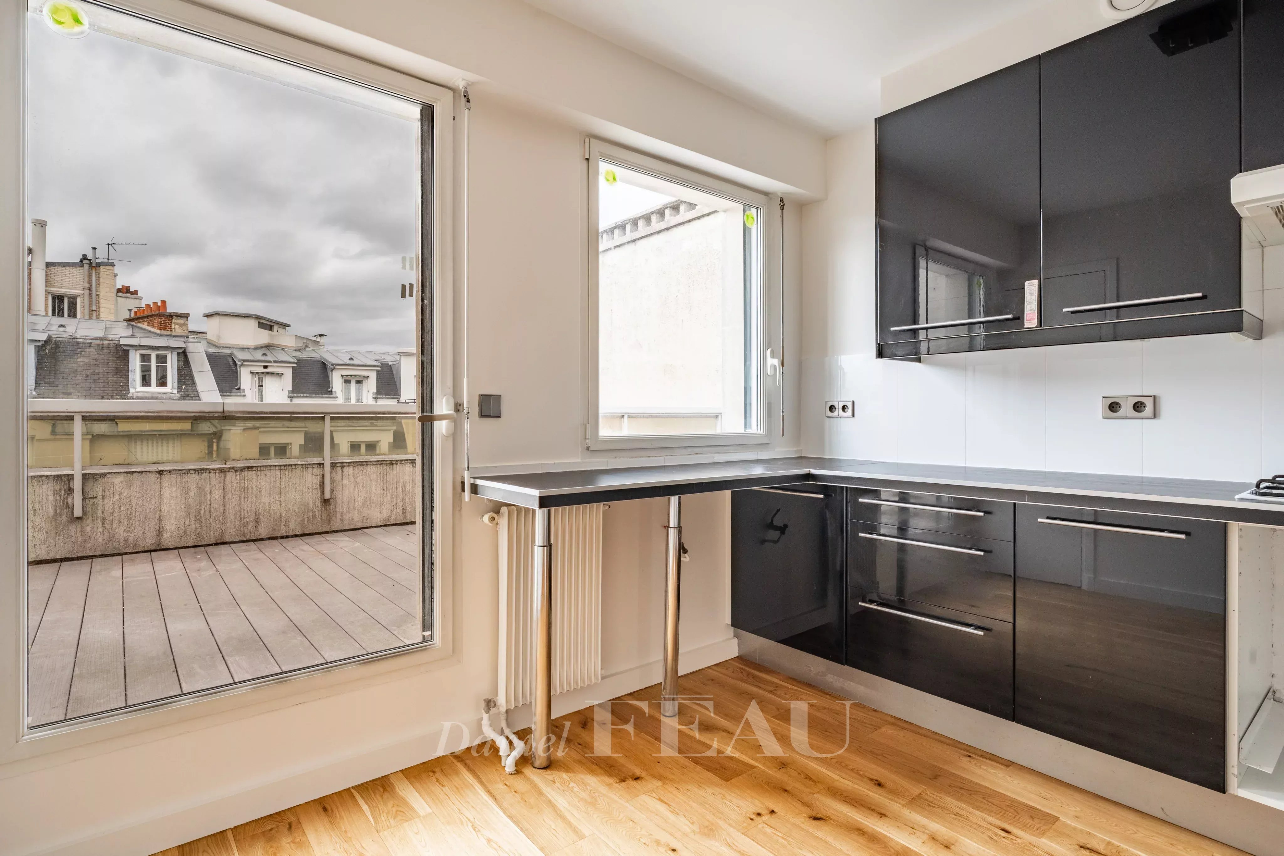 Sale Apartment Paris 16th