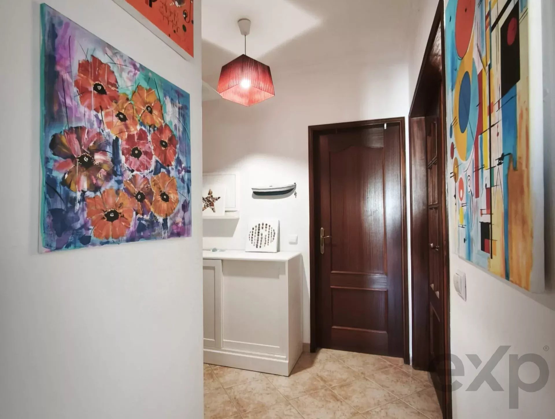 Converted T2 last floor apartment – Alvor, Portimão 8500-451 image 20