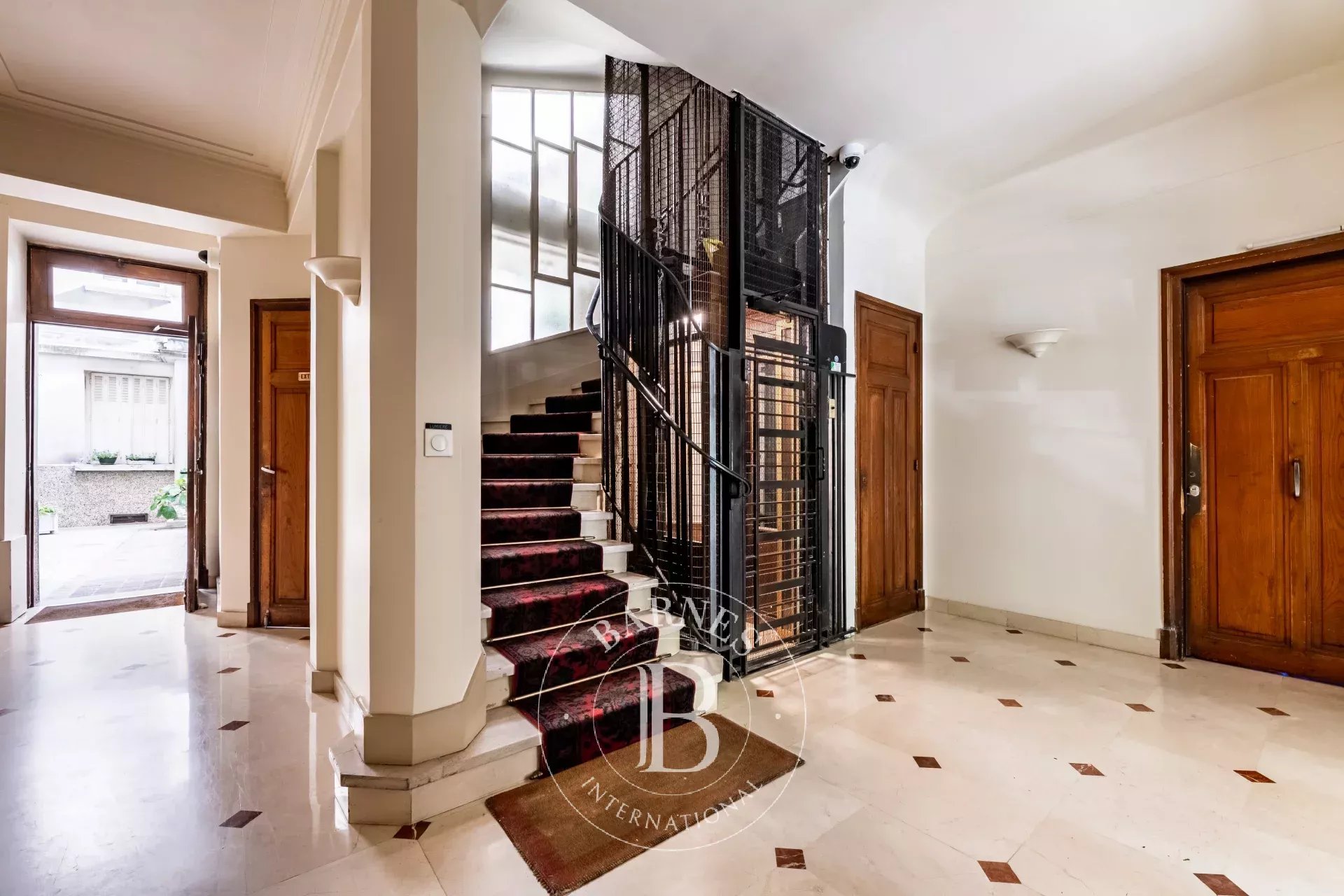 Daire Paris 8ème - picture 12