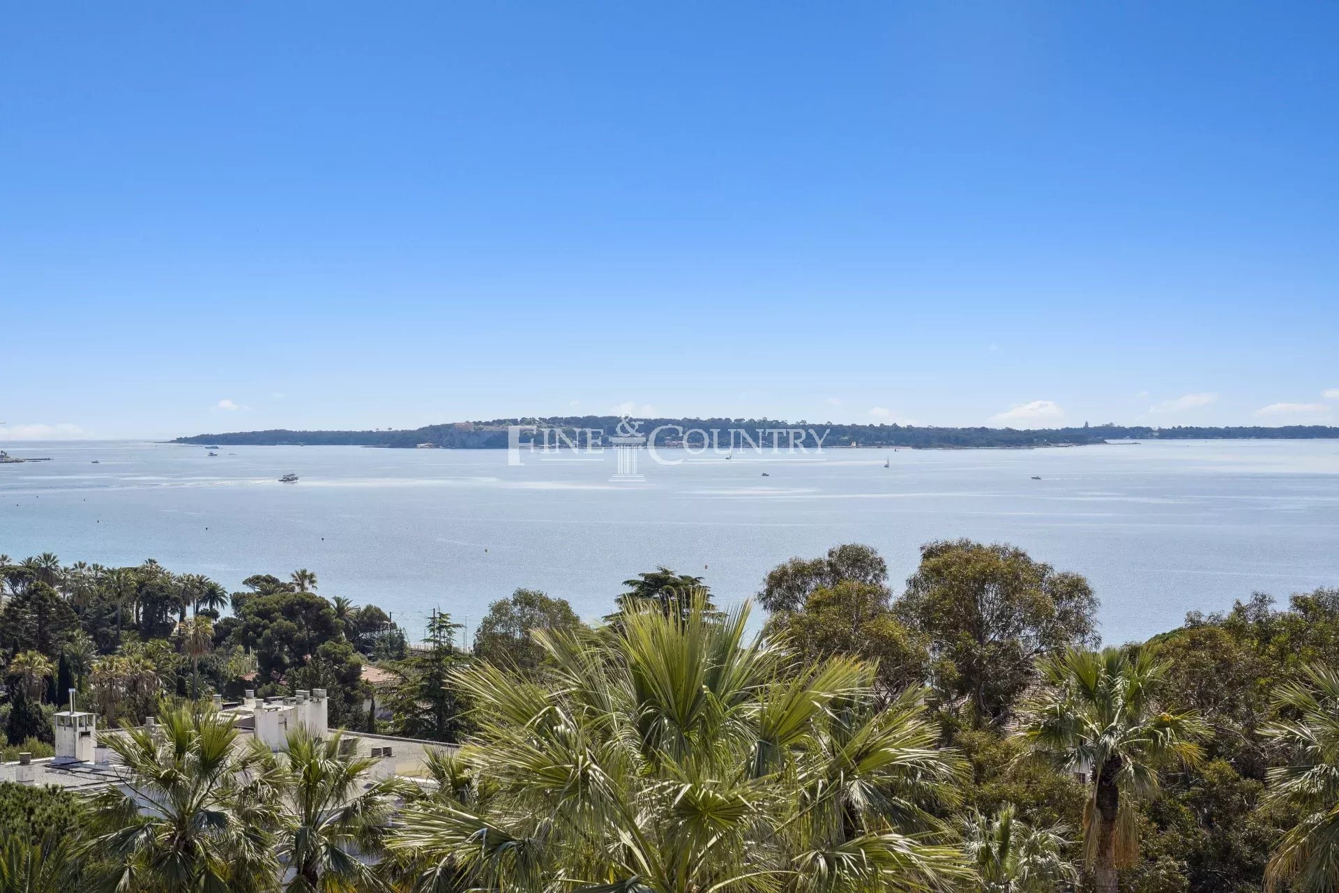 Photo of Bourgeois Apartment for sale in Cannes, with sea views