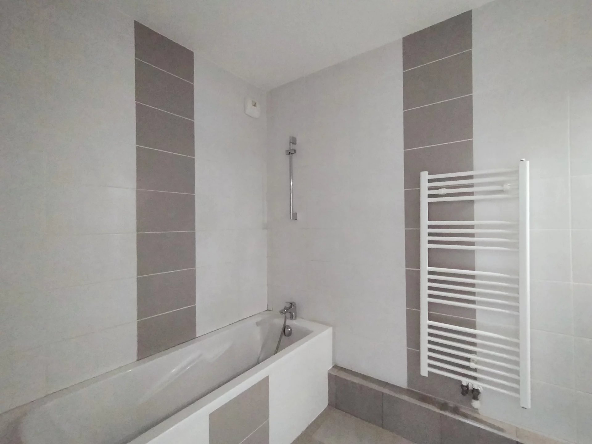 480610 Location Villeurbanne