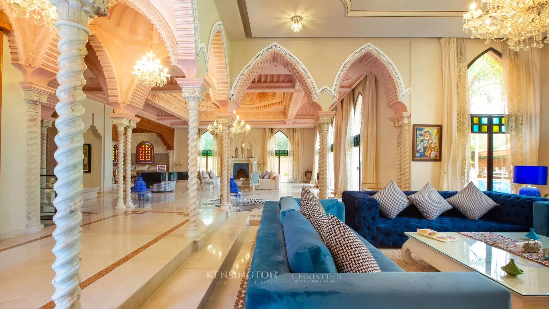 5 Bedroom Villa/Townhouse's Image 4