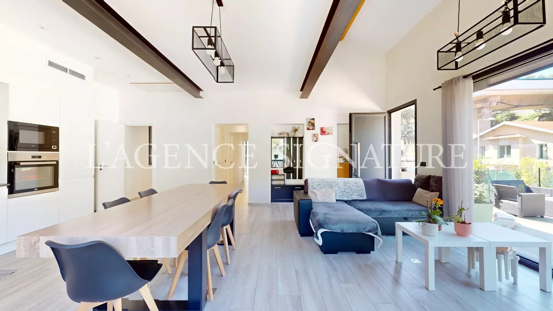 Agence immobilière de 