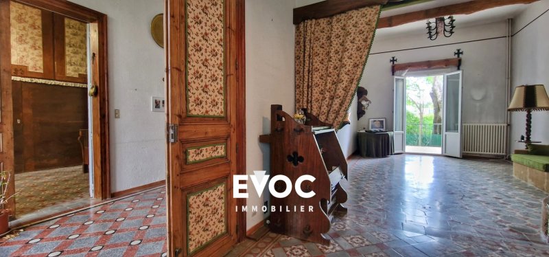 Photo 15 — Maison de maître XIXᵉ à vendre à Montbazin – 185 m², chai, piscine, jardin et dépendances