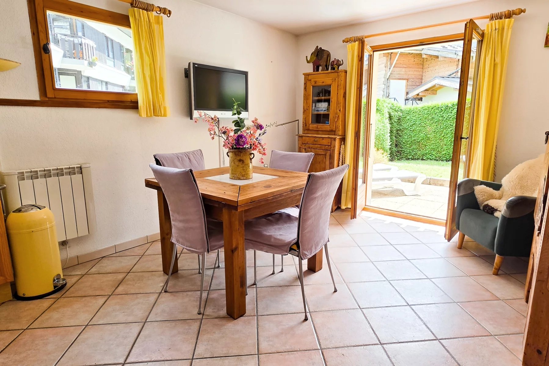 Photo of LES HOUCHES - 2 Bedroom apartment with a garden right next to the Prarion lift