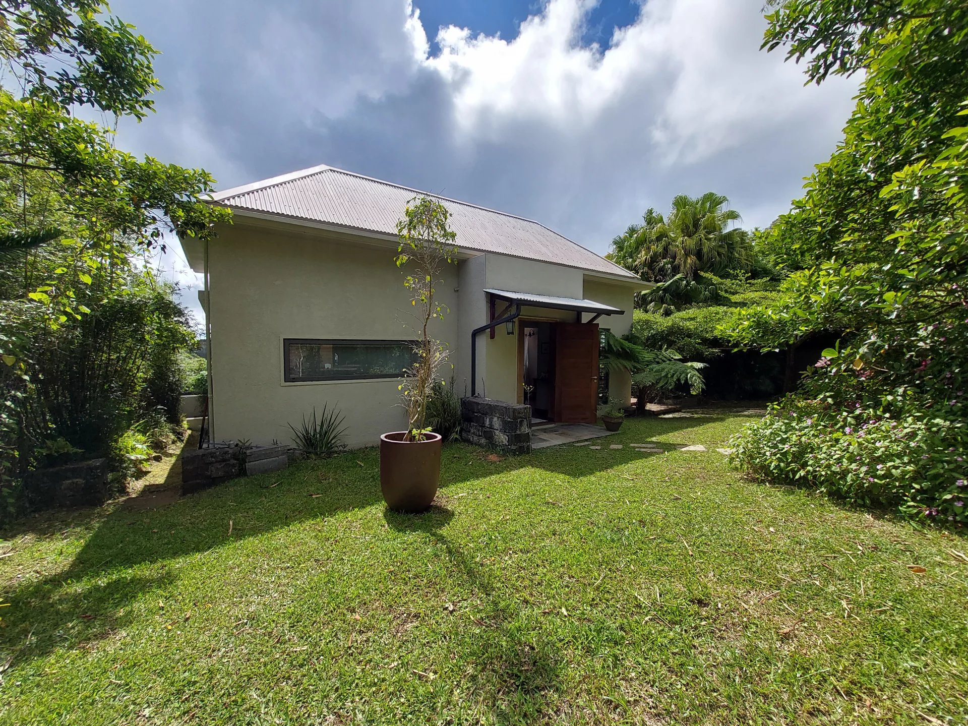 CUREPIPE - Modern architect's house - 4 bedrooms