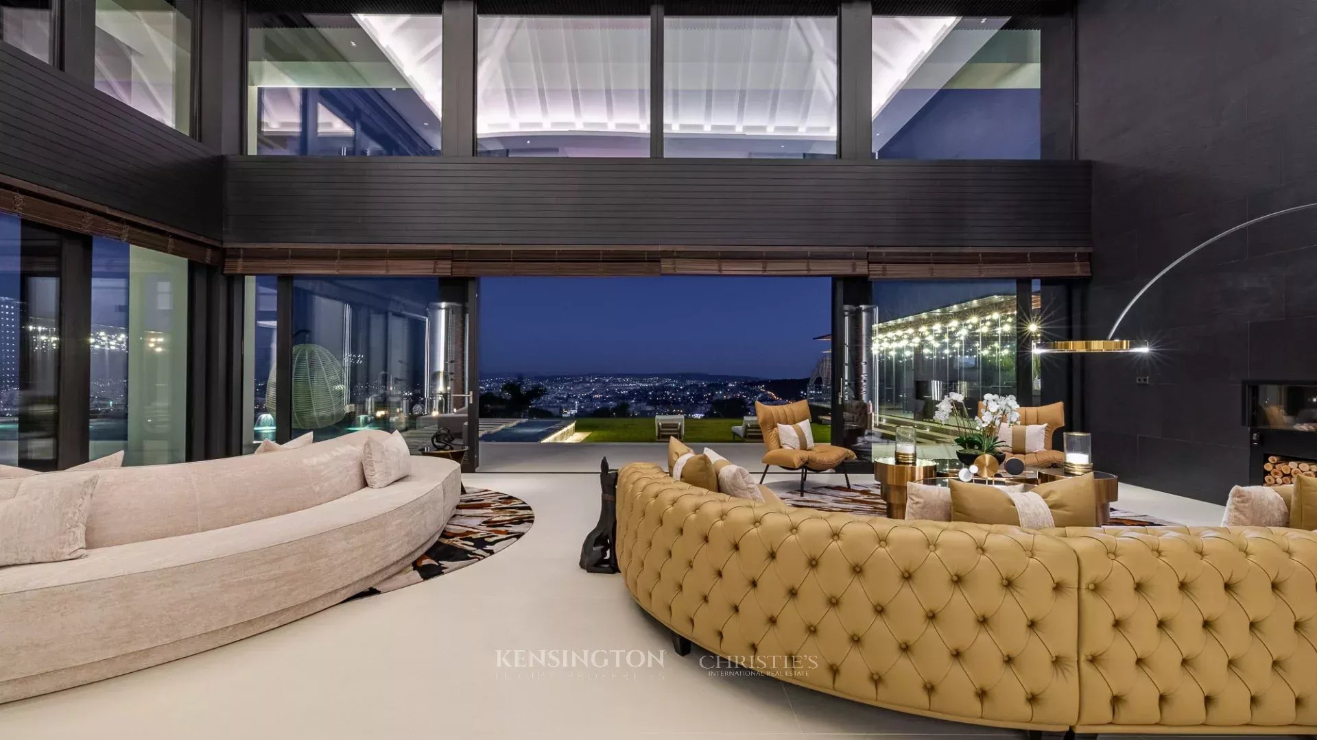 4 Bedroom Villa/Townhouse's Image 85