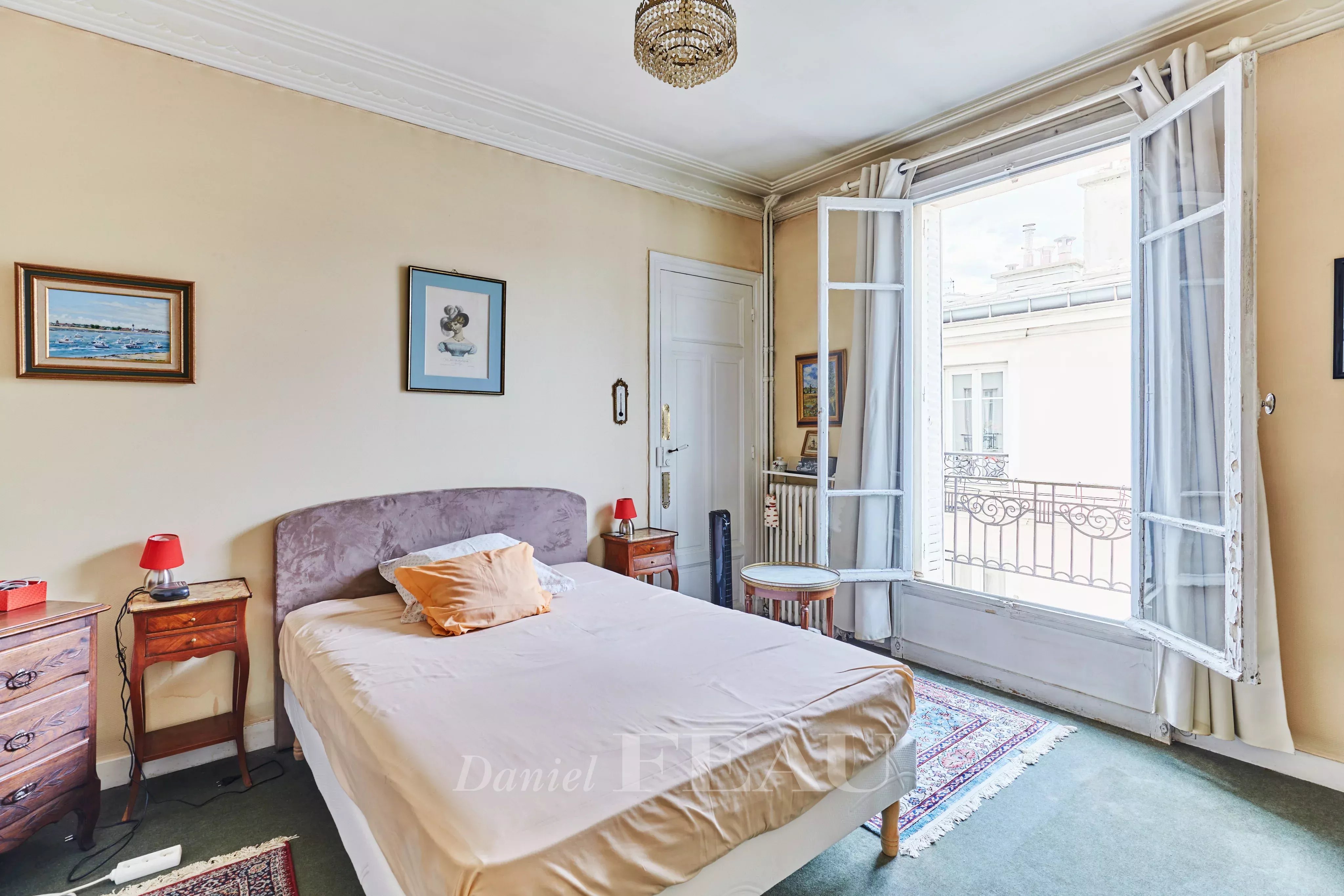 Chambre sur cour