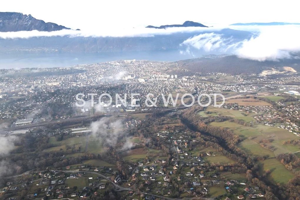 Terrain constructible avec vue sur le lac du Bourget