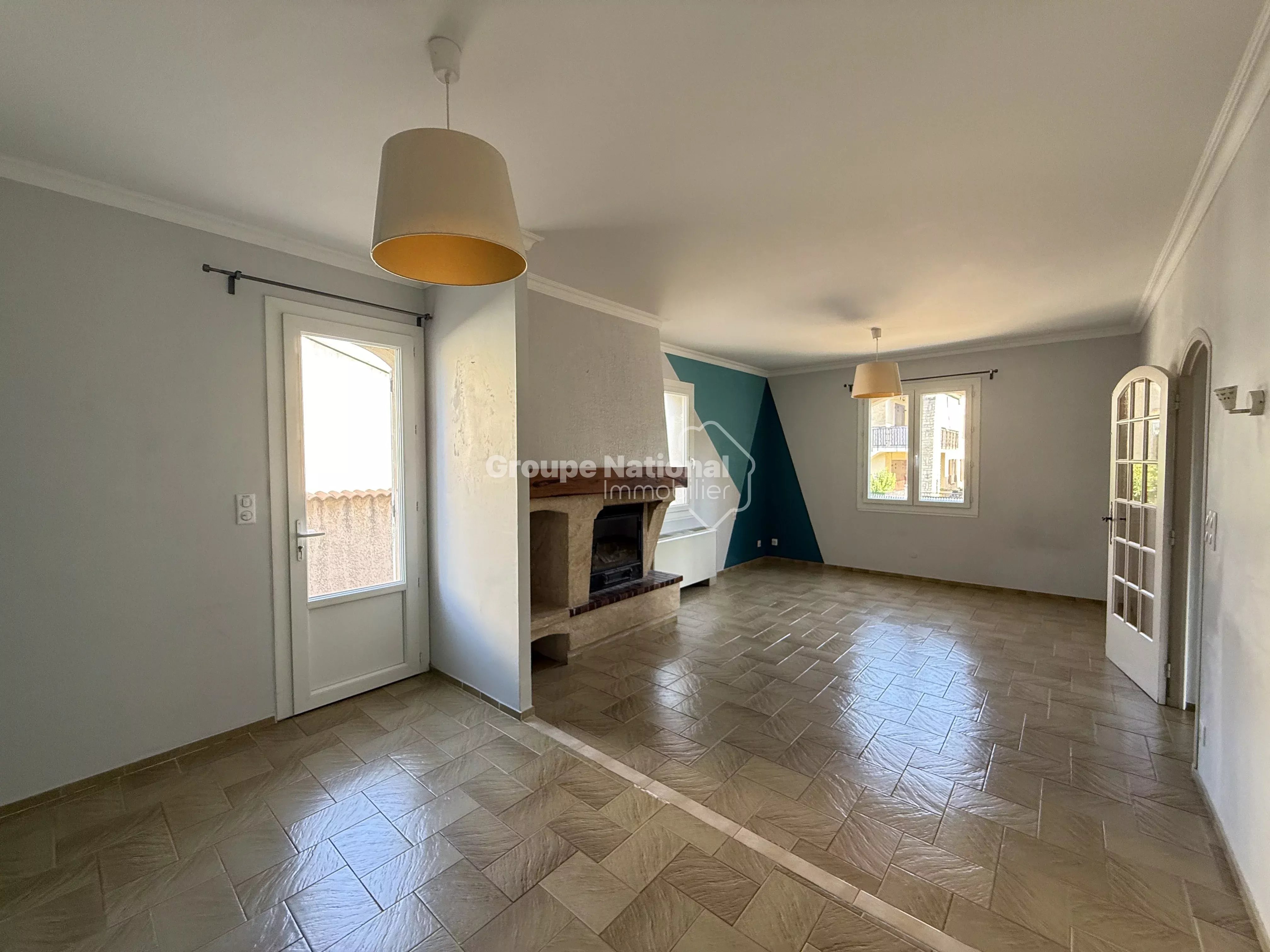 CHATEAURENARD - Maison 5 pièces 134,79 M²