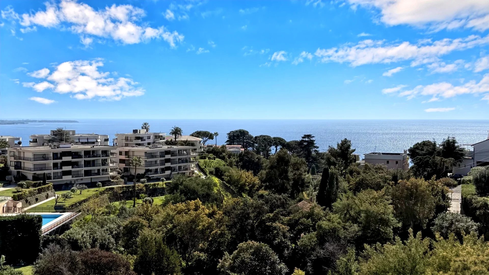 Top floor with terrace and sea view - Cannes