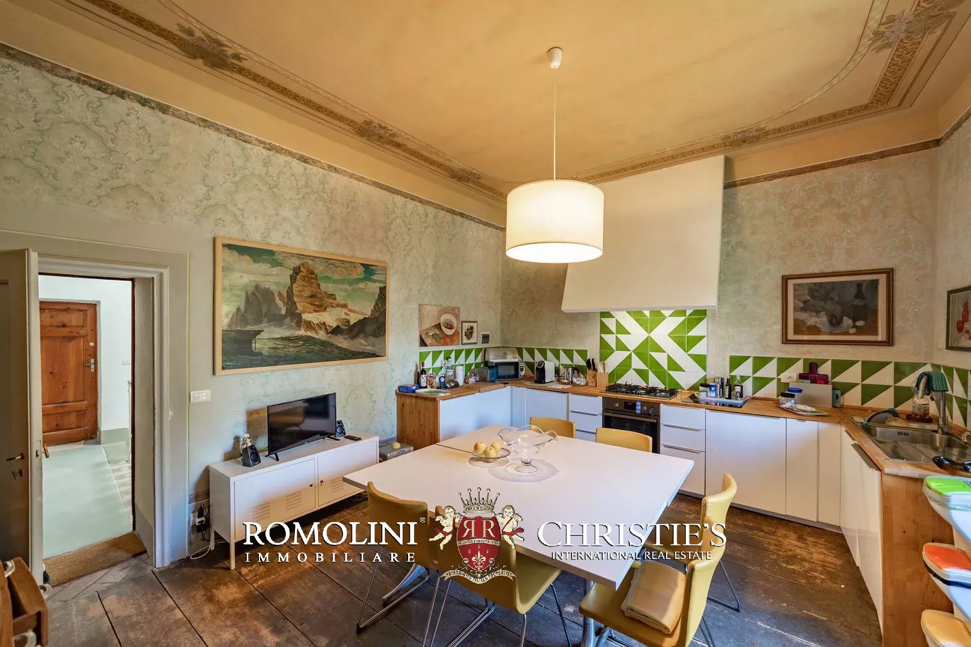 11 Bedroom Villa/Townhouse's Image 94