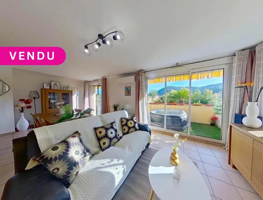 EXCLUSIVITE  - Solliès-Pont - T5 dernier étage 114 m², 4 ch, terrasse 37 m², 2 stationnements