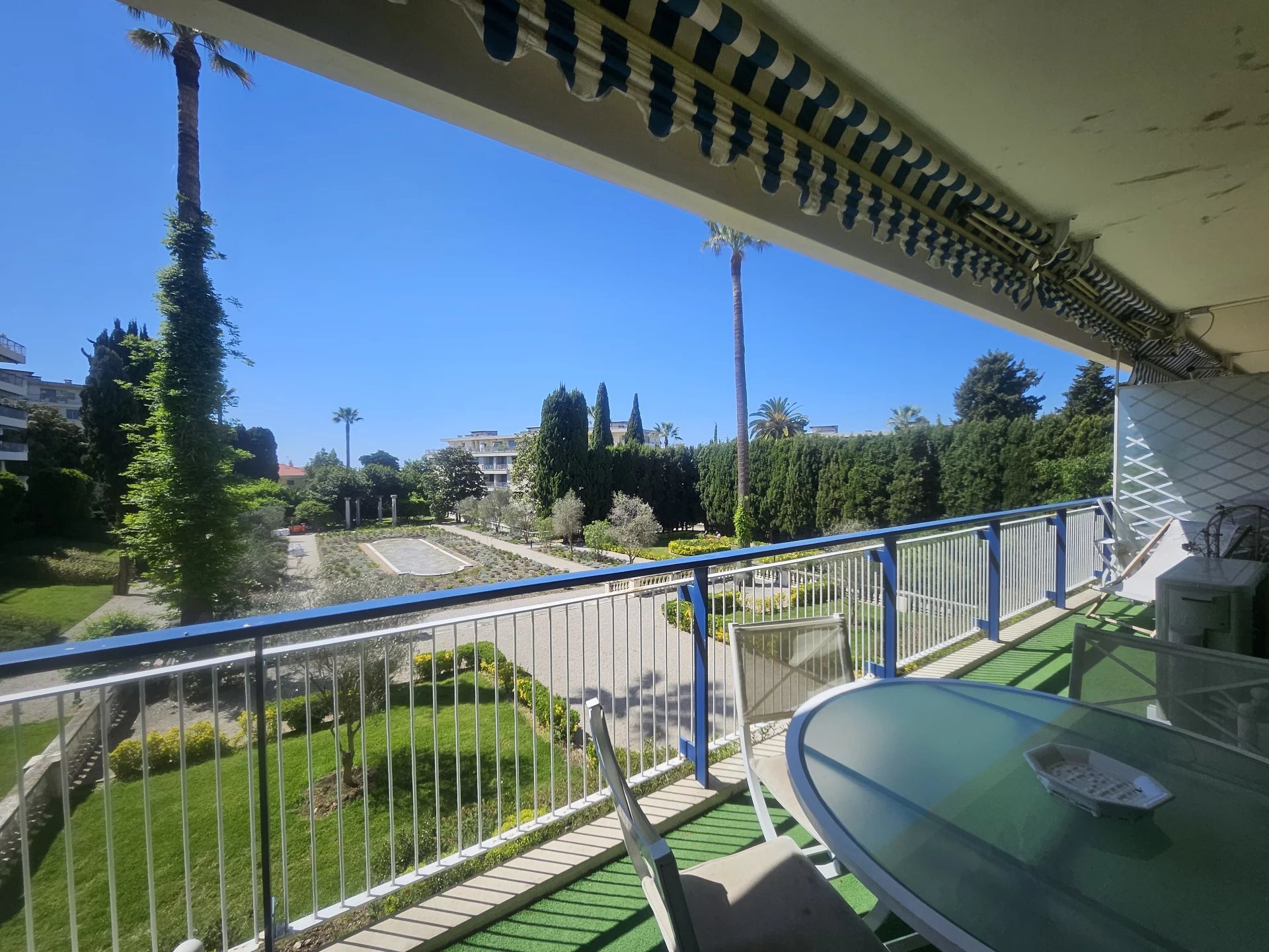 NICE- CIMIEZ: VASTE 3P TERRASSE