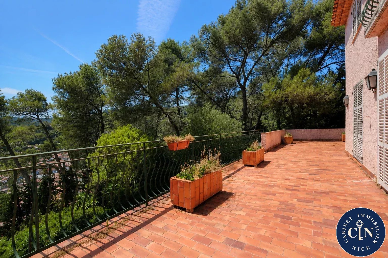 Drap - Maison 7 pièces de 246 m² à rénover. Terrain piscinable, sans vis-à-vis. — photo 18