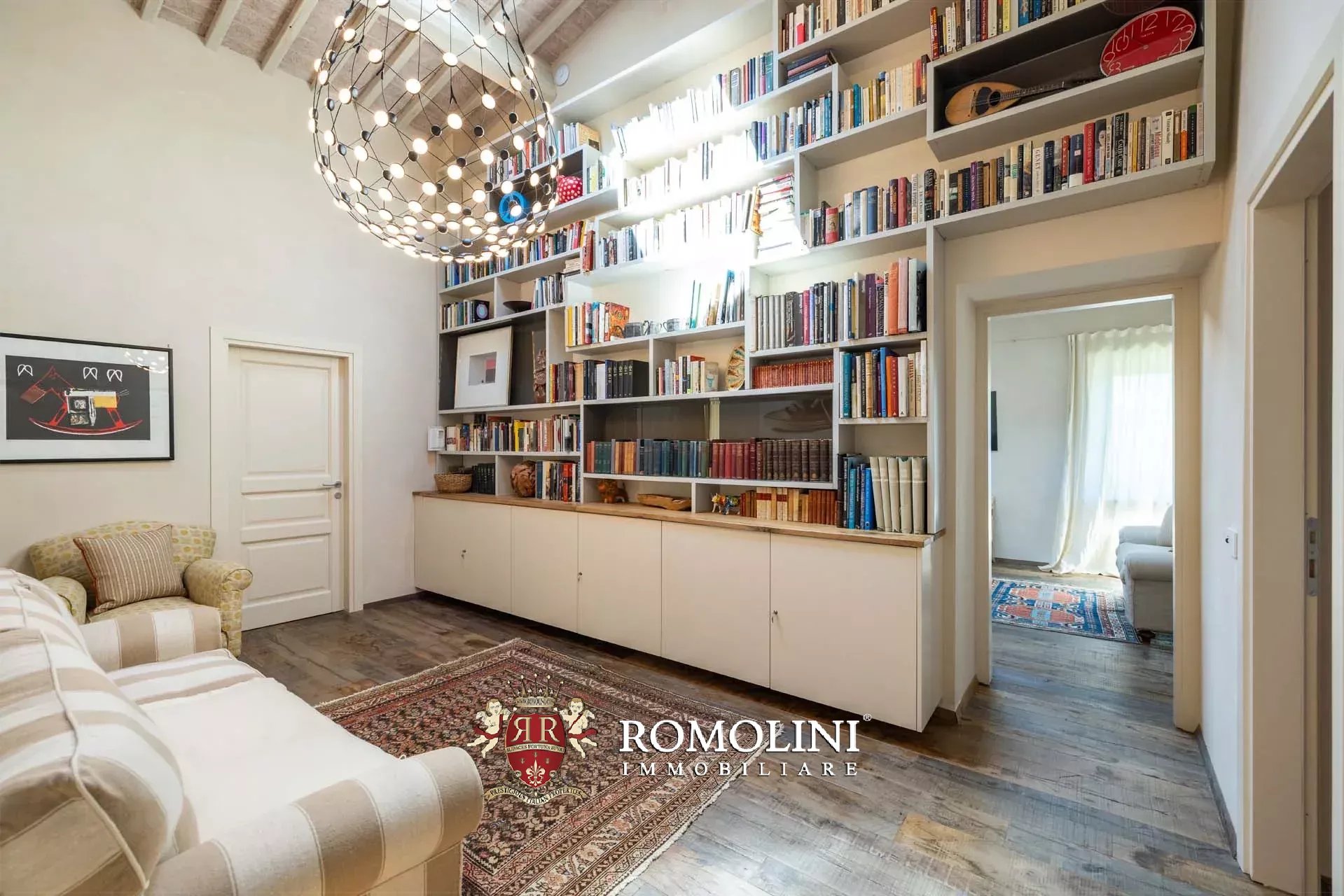 5 Bedroom Villa/Townhouse's Image 34