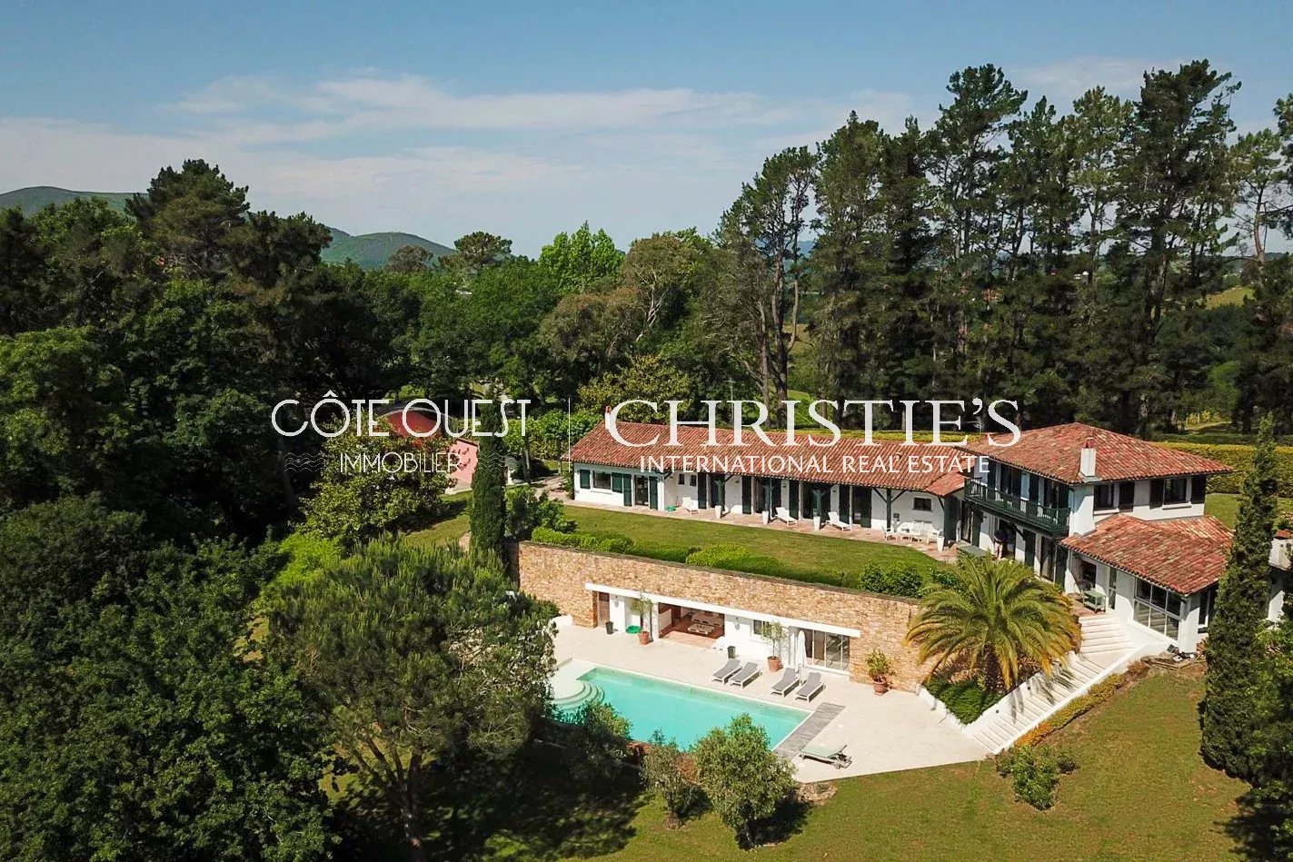 À vendre Urrugne - Propriété vue panoramique avec piscine