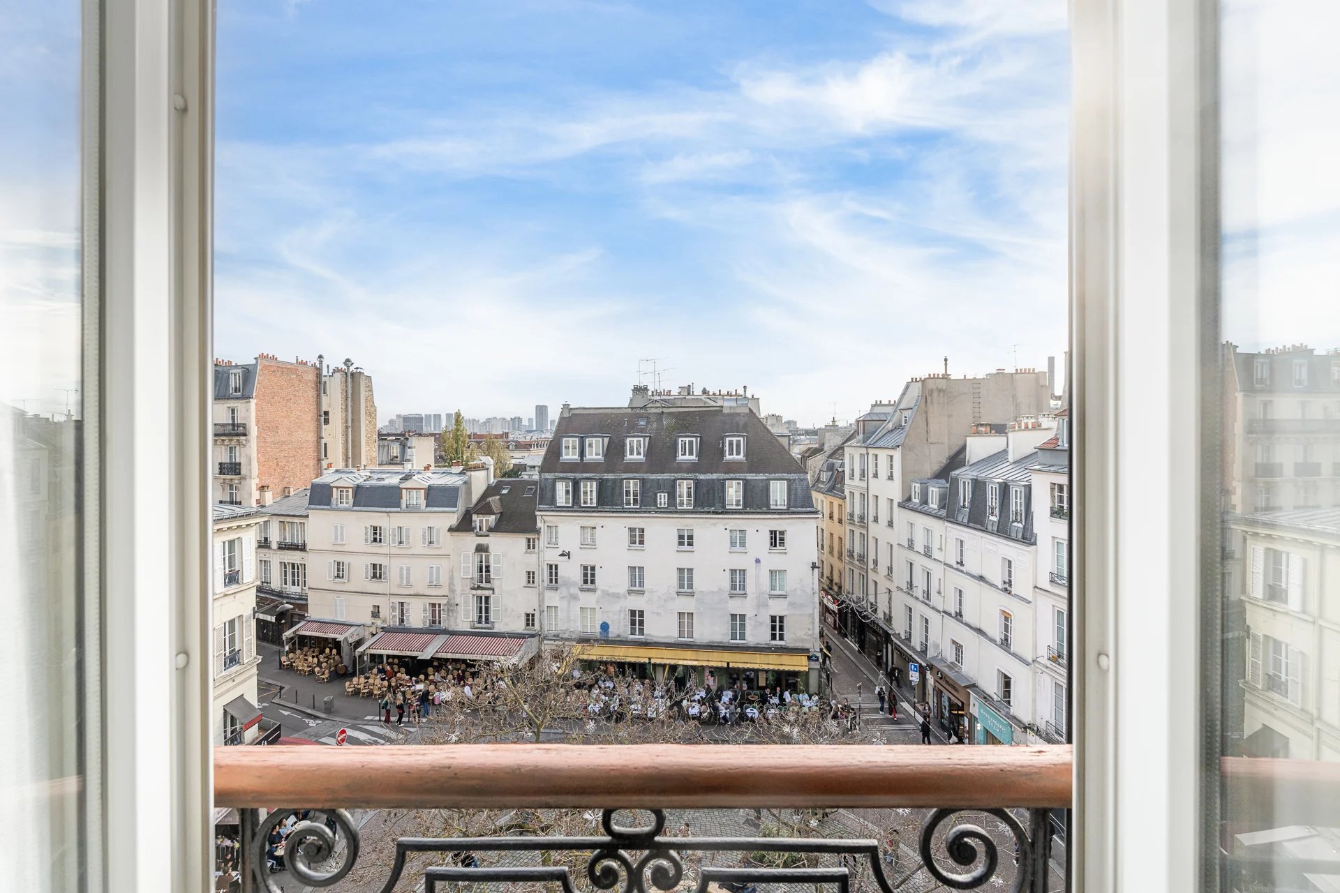 Paris 15 - Place de la Contrescarpe - Apartment for sale - 1 bedroom - 36 sq.m (388 sq ft)