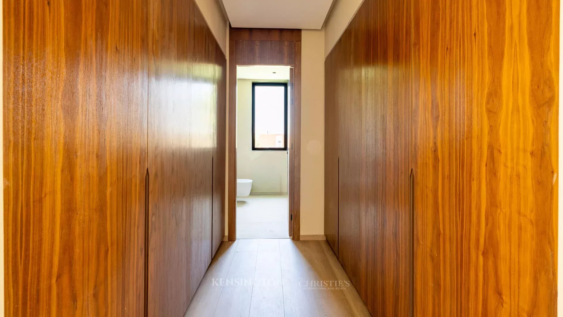 6 Bedroom Villa/Townhouse's Image 18