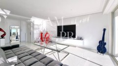 EXCLUSIVE - CANNES BASSE CALIFORNIE - CHARMING 3-ROOM APARTMENT - PANORAMIC SEA VIEW - TOP FLOOR — photo 3 of 7