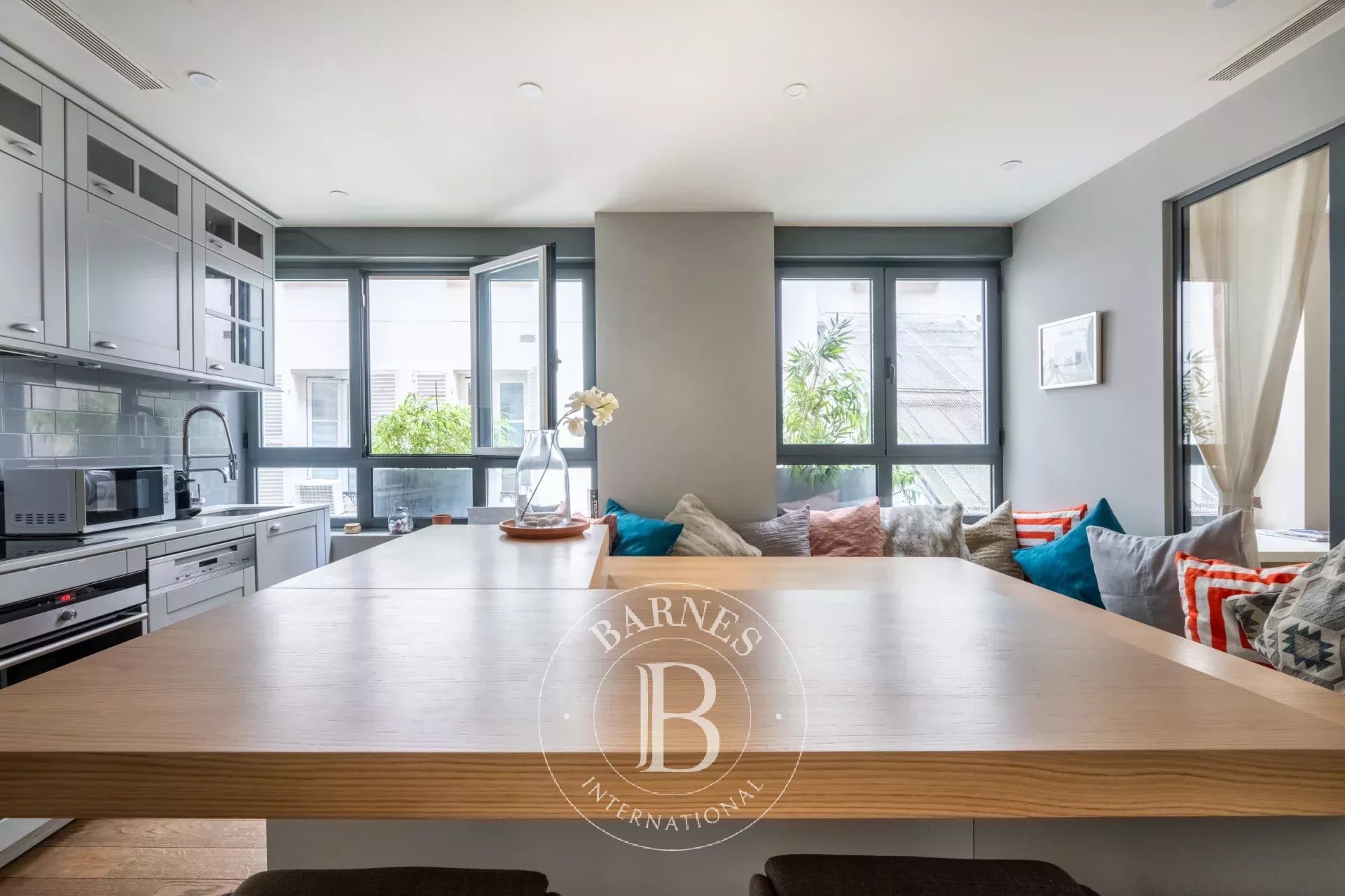 Daire Paris 8ème - picture 5