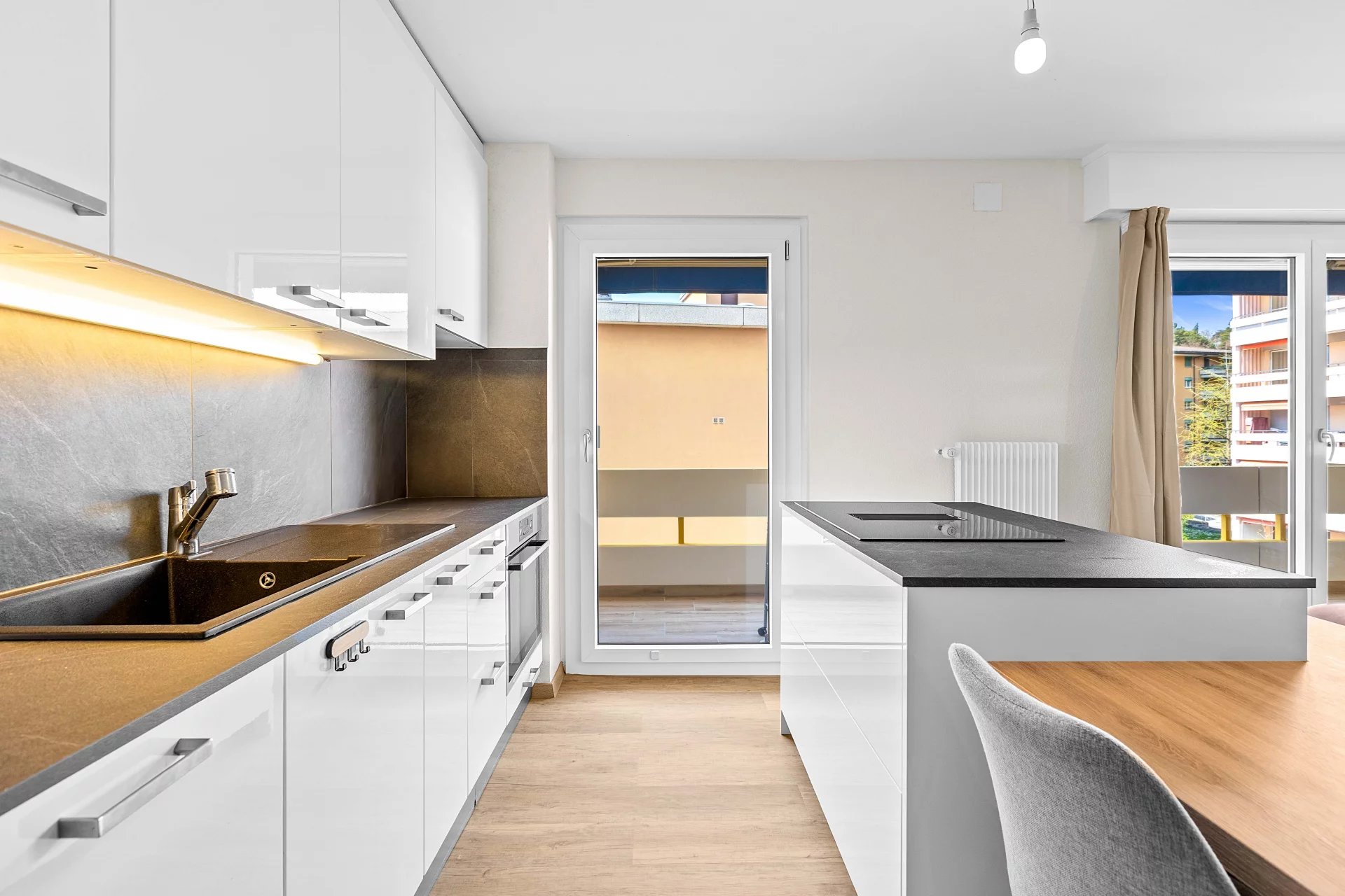 Situation idéale à deux pas du Lac !