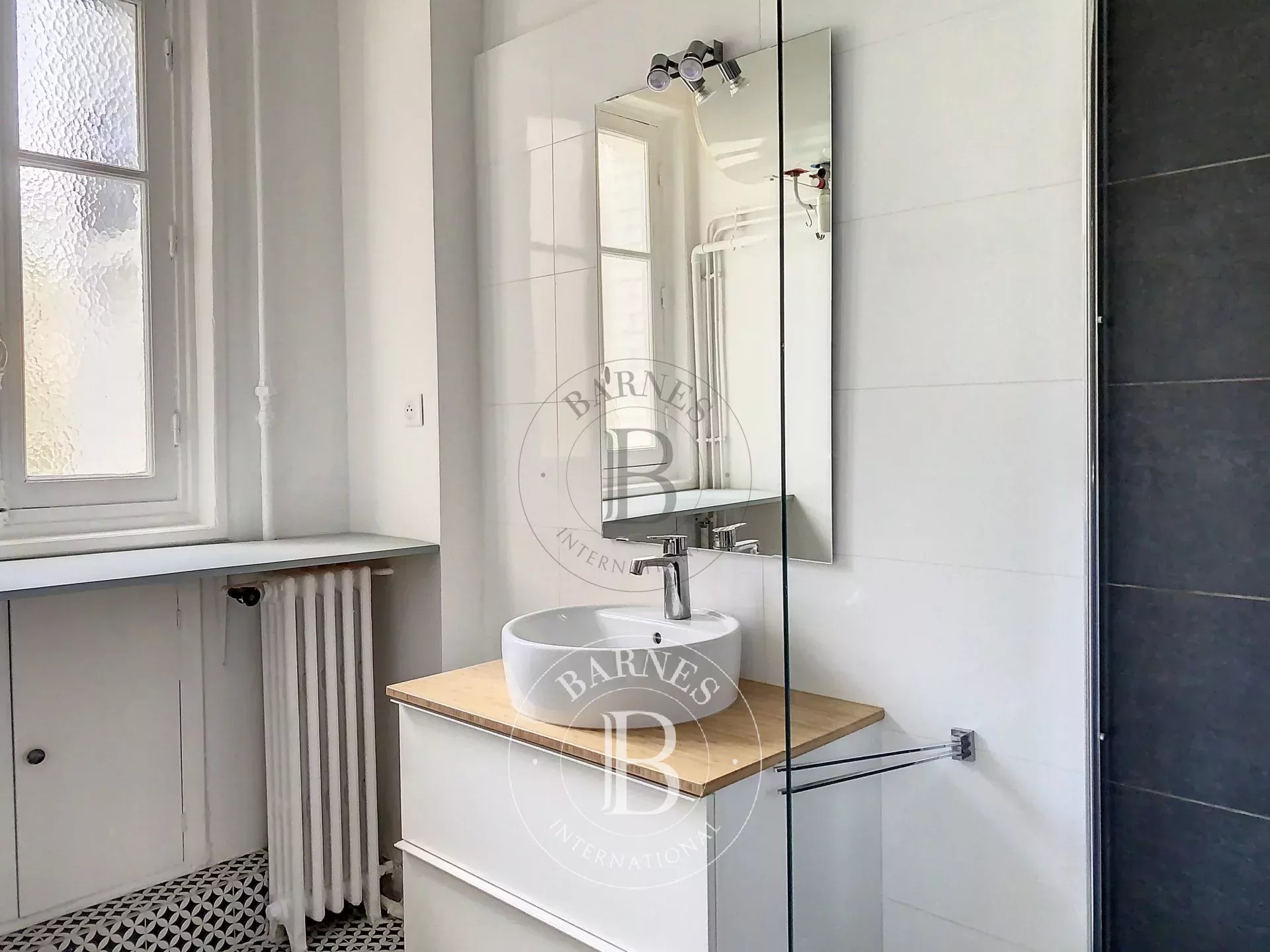 Daire Paris 18ème - picture 9