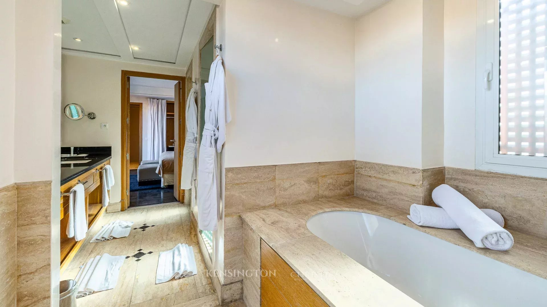 6 Bedroom Villa/Townhouse's Image 24
