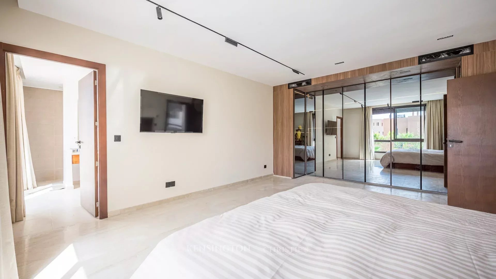 3 Bedroom Villa/Townhouse's Image 10