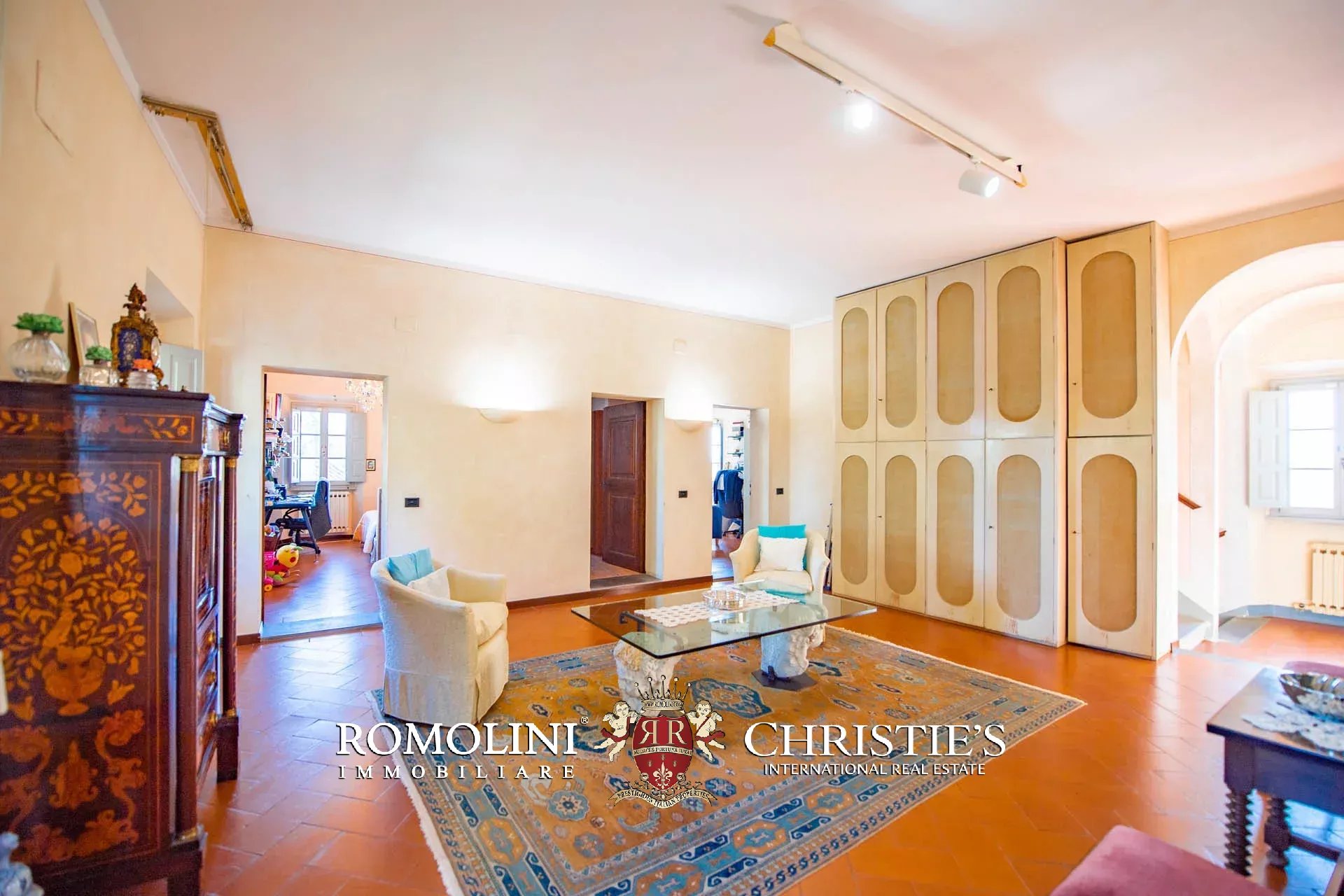 9 Bedroom Chateau's Image 52