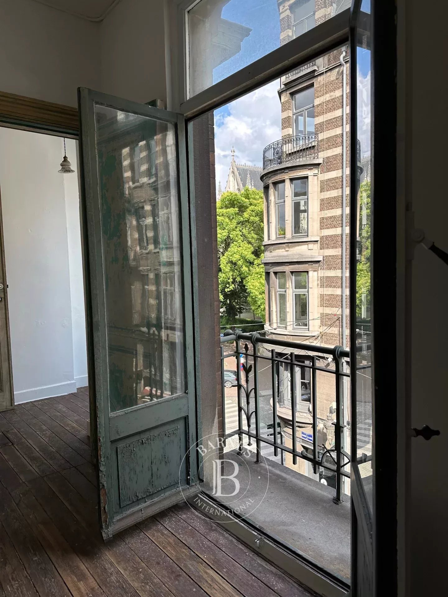 Sablon- Commercial and investment property for sale