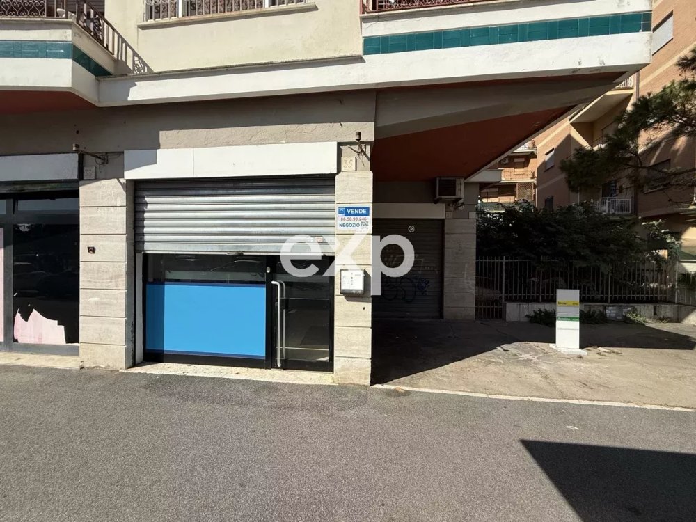 NEGOZIO IN VENDITA – OSTIA VIALE CAPITAN CASELLA