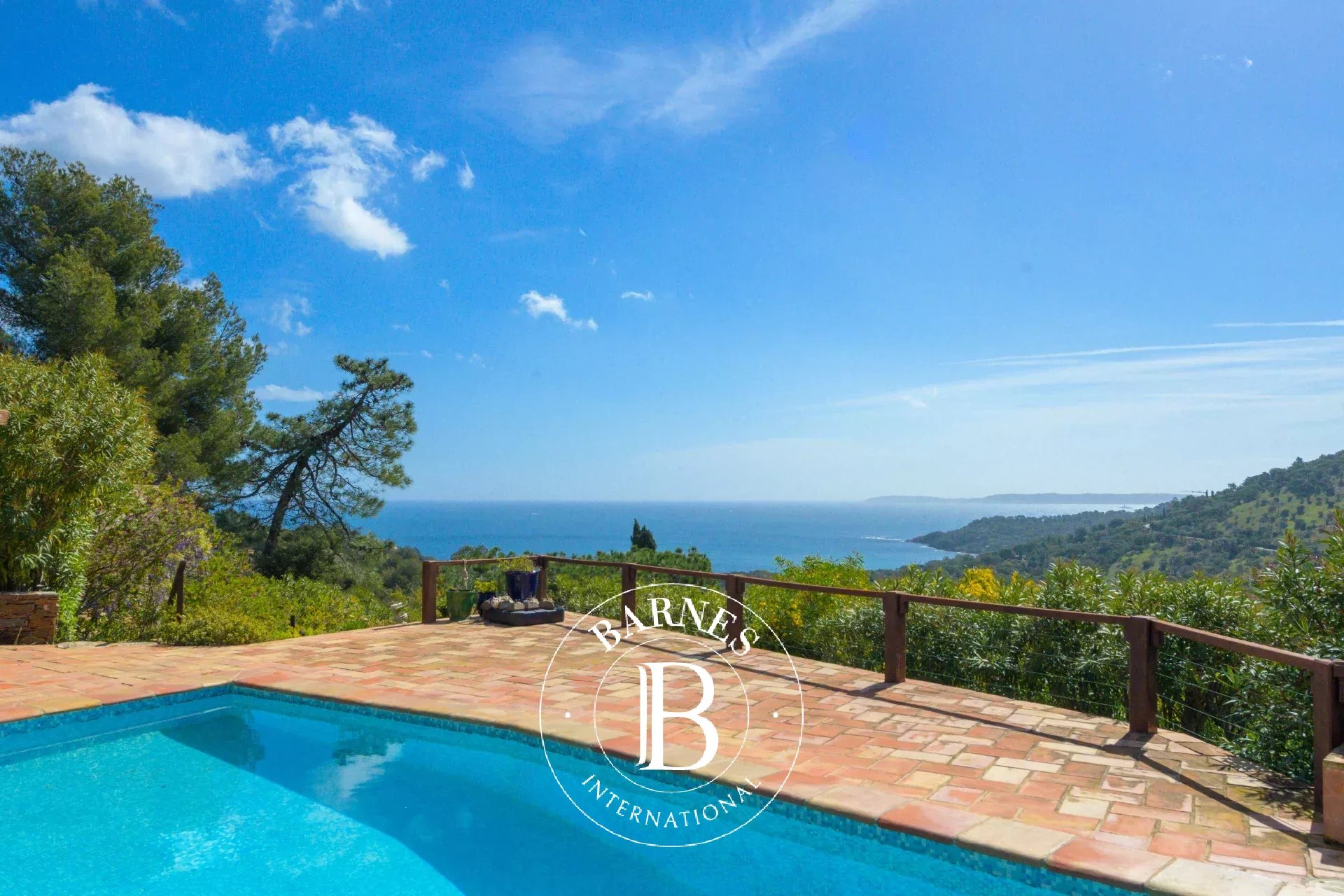 Maison Bormes-les-Mimosas  -  ref 84416927 (picture 1)