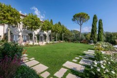 Luxury Villa Grasse | Nine-Bedroom Legacy Family Estate in Provence — photo 4 of 7