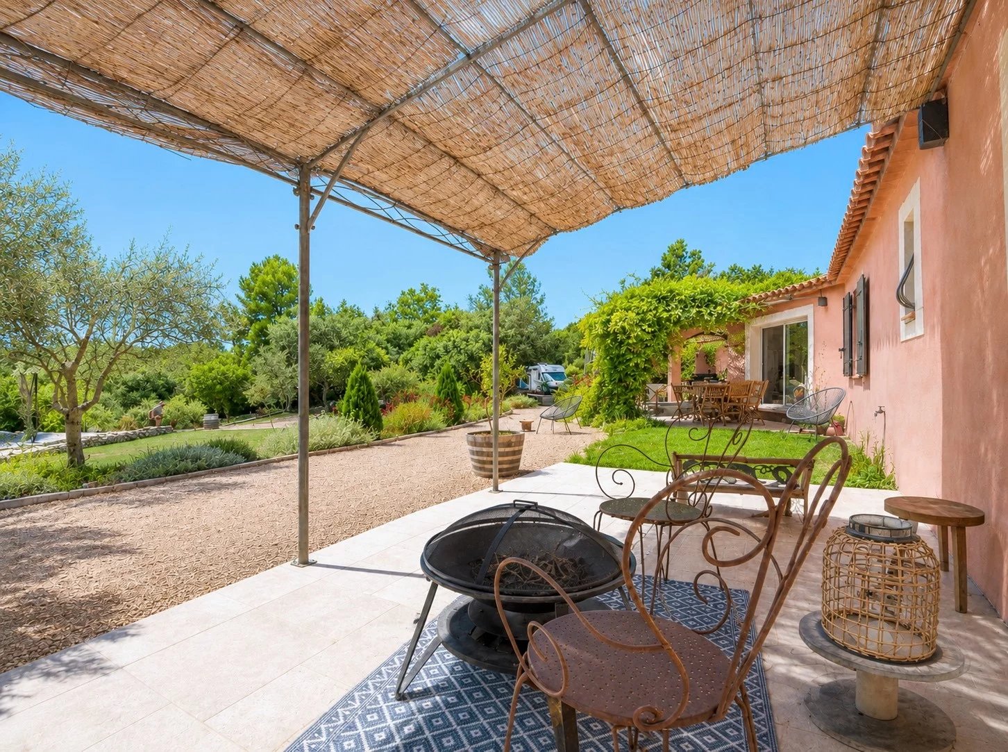 Elegant 4-Bedrooms Villa with Pool in Correns, France