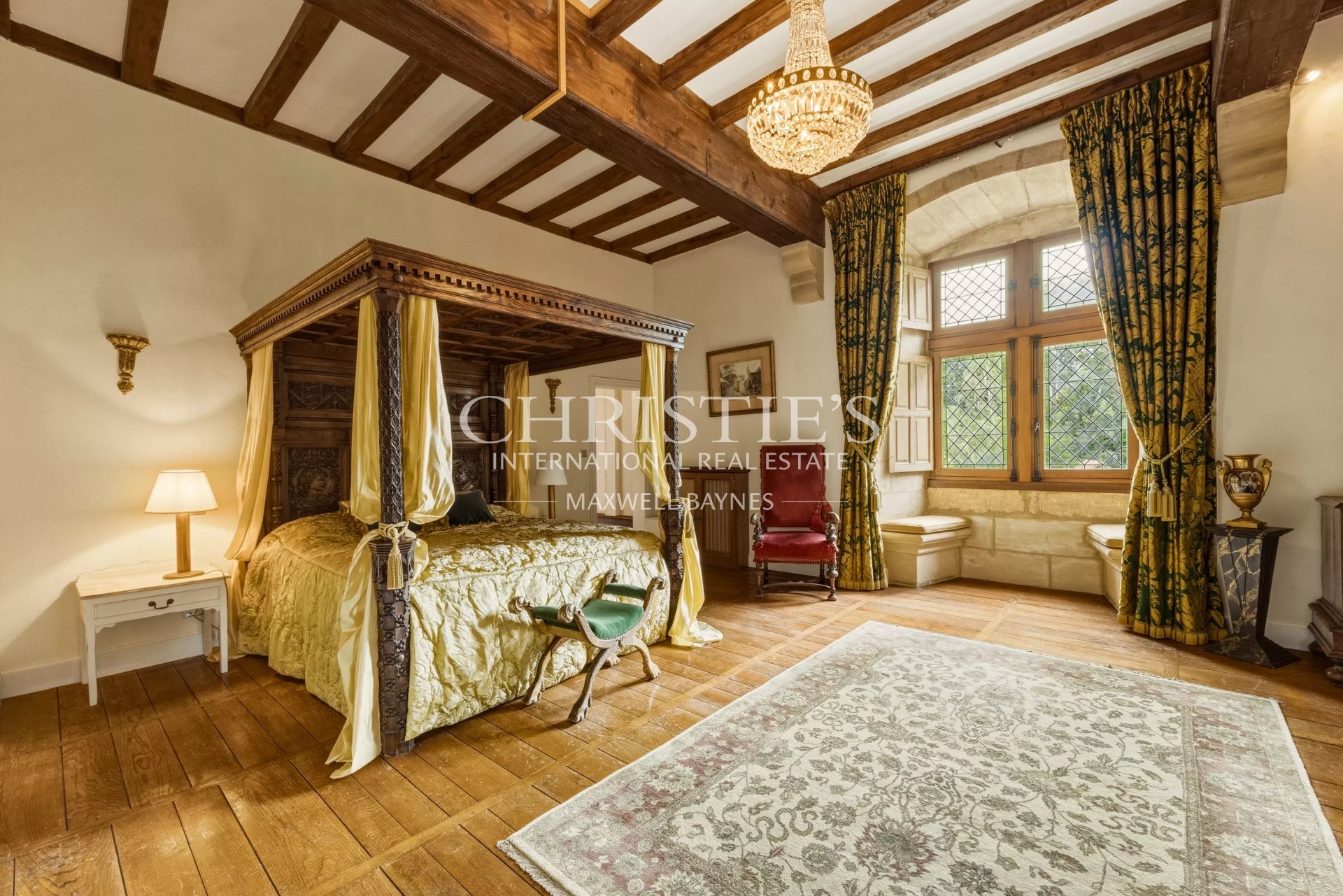 10 Bedroom Chateau's Image 14