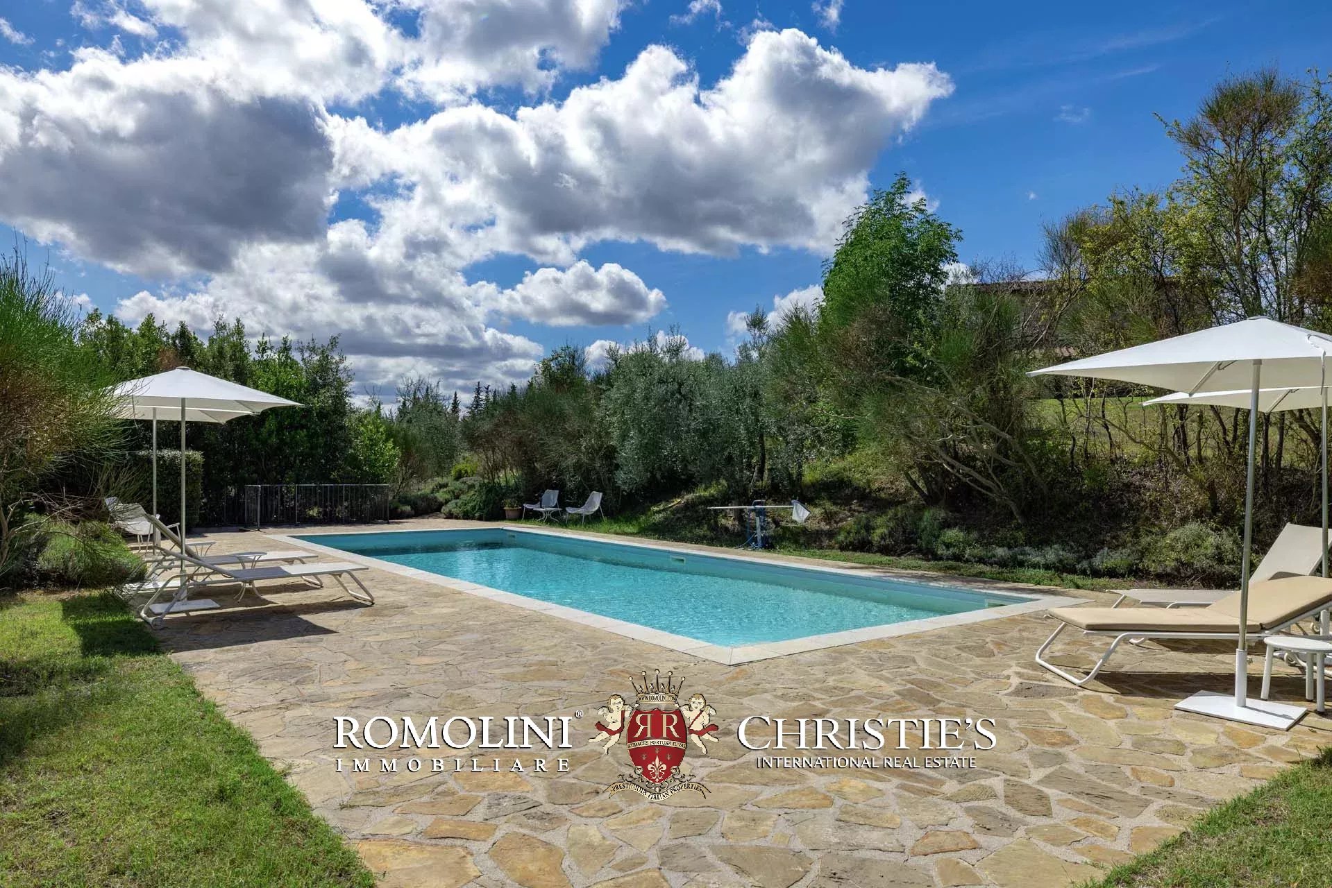 4 Bedroom Villa/Townhouse's Image 16