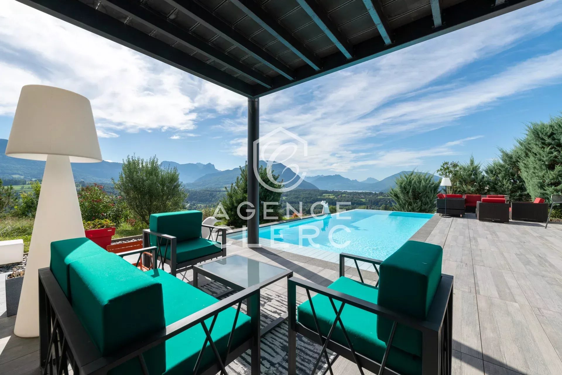 4 Bedroom Villa/Townhouse's Image 11