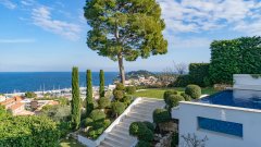 Saint-Jean-Cap-Ferrat - Villa combines luxury and comfort — photo 3 of 7