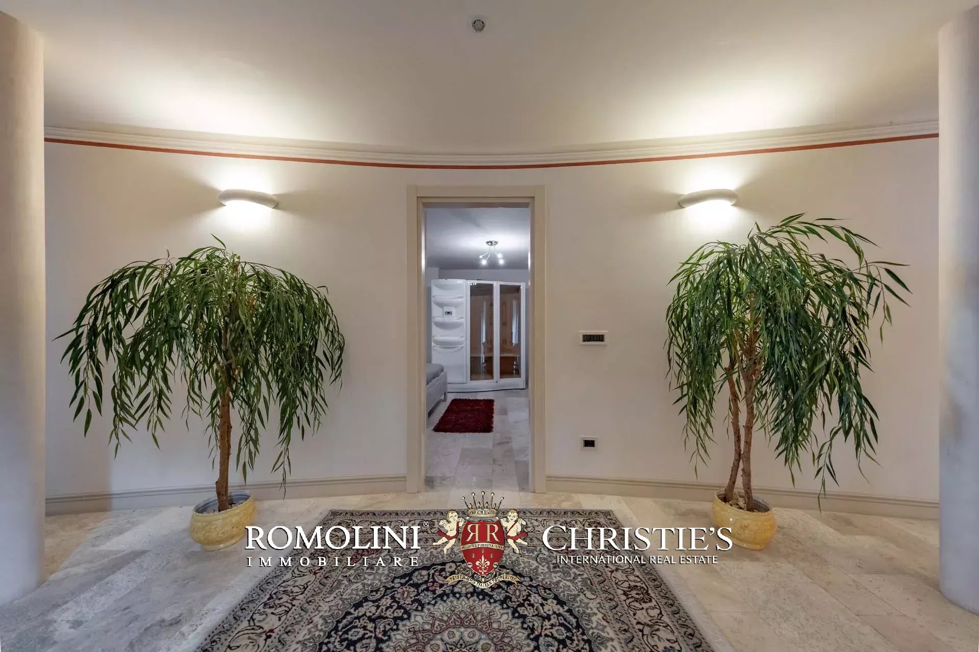 10 Bedroom Villa/Townhouse's Image 63