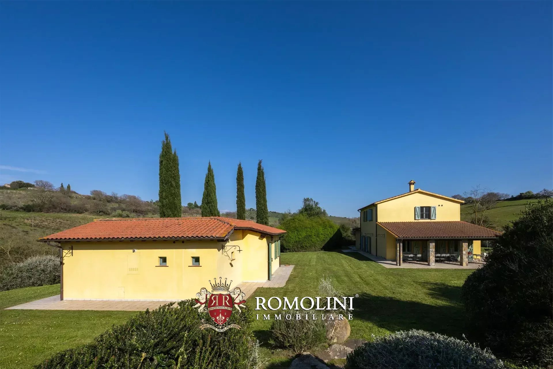 AGRITURISMO CON CENTRO BENESSERE IN VENDITA IN MAREMMA, TOSCANA