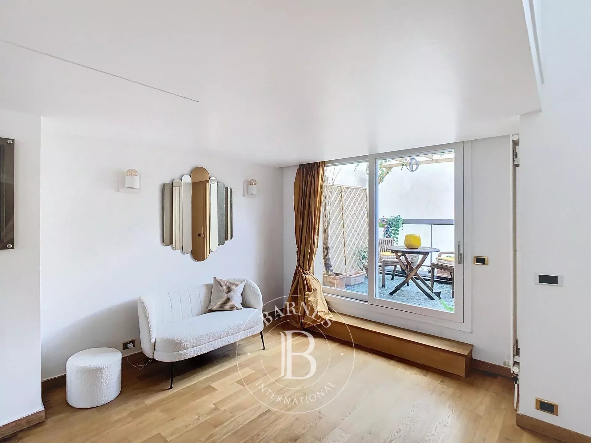 Daire Paris 8ème - picture 14