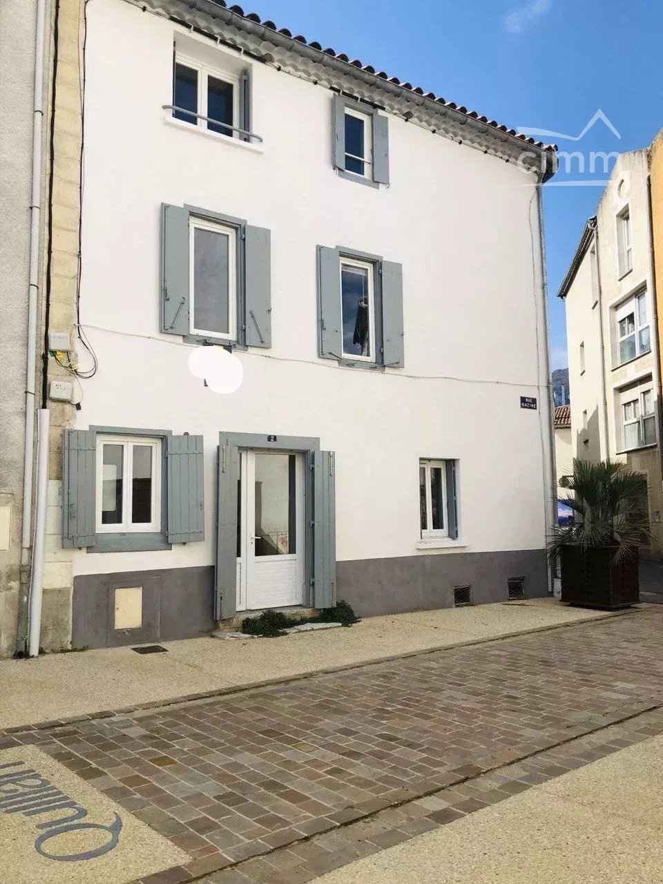 Agence immobilière de 