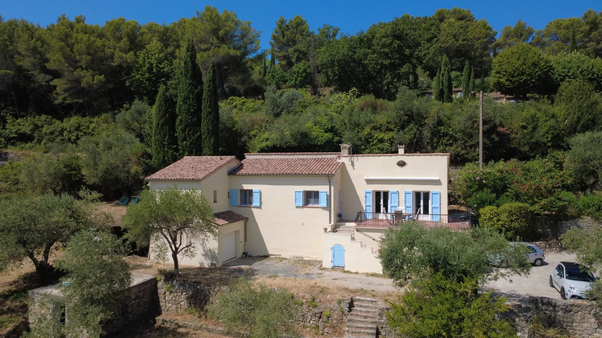 House with a view walking distance to the village - Seillans