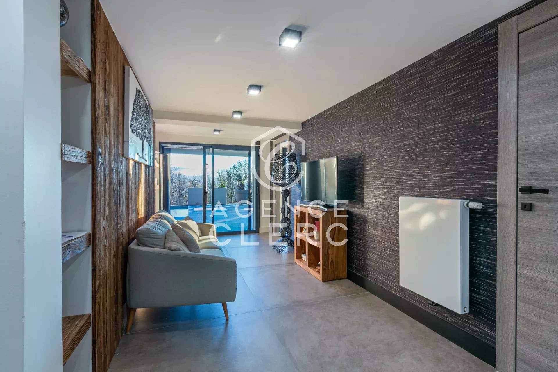 5 Bedroom Villa/Townhouse's Image 27