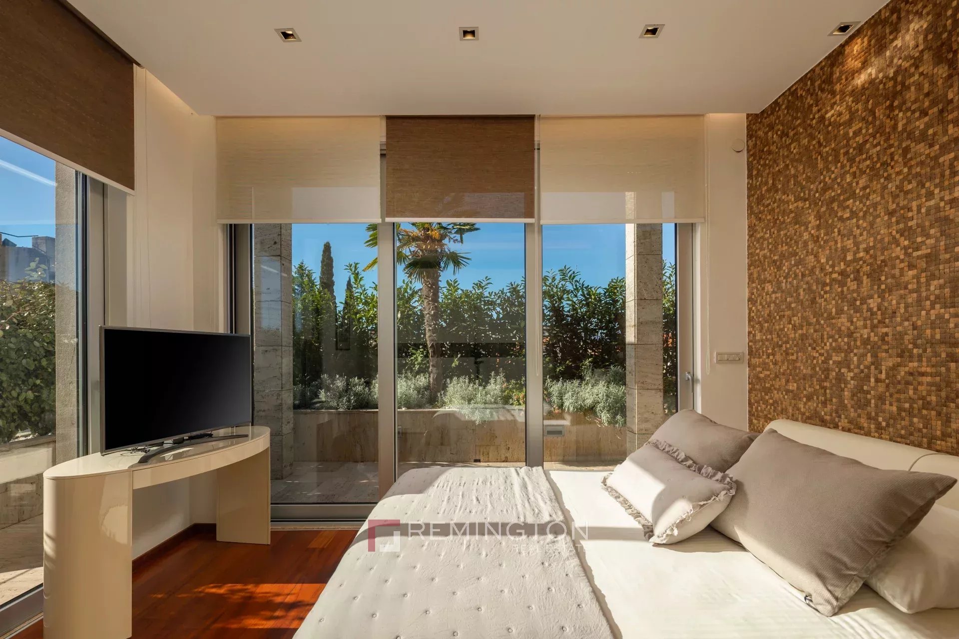 2 Bedroom Apartment/Flat's Image 4