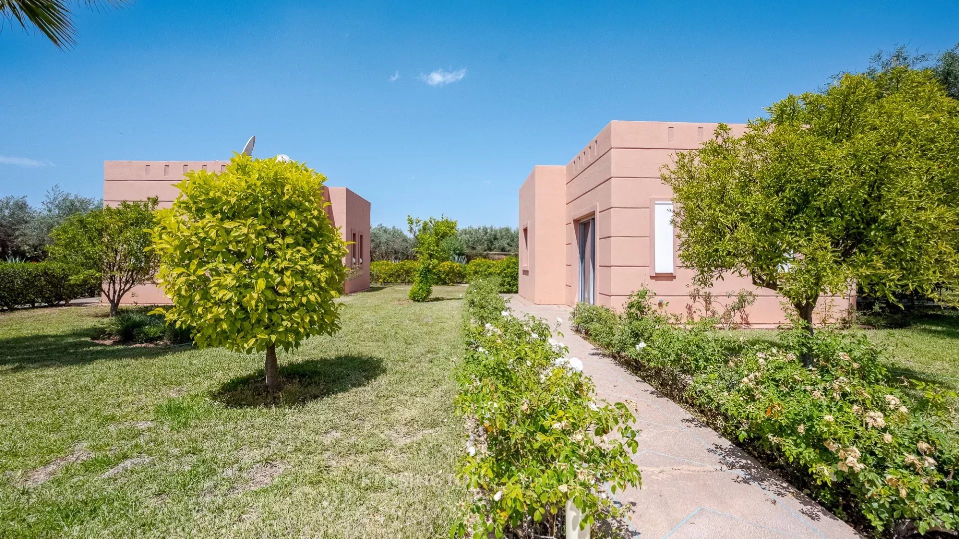 7 Bedroom Villa/Townhouse's Image 22
