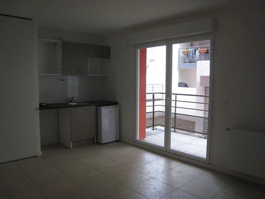 525145 Location Villeurbanne
