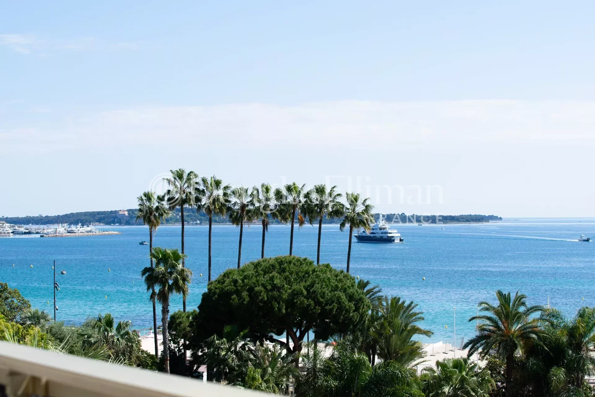 CANNES CROISETTE – 2-room apartment with sea view - Picture n°2