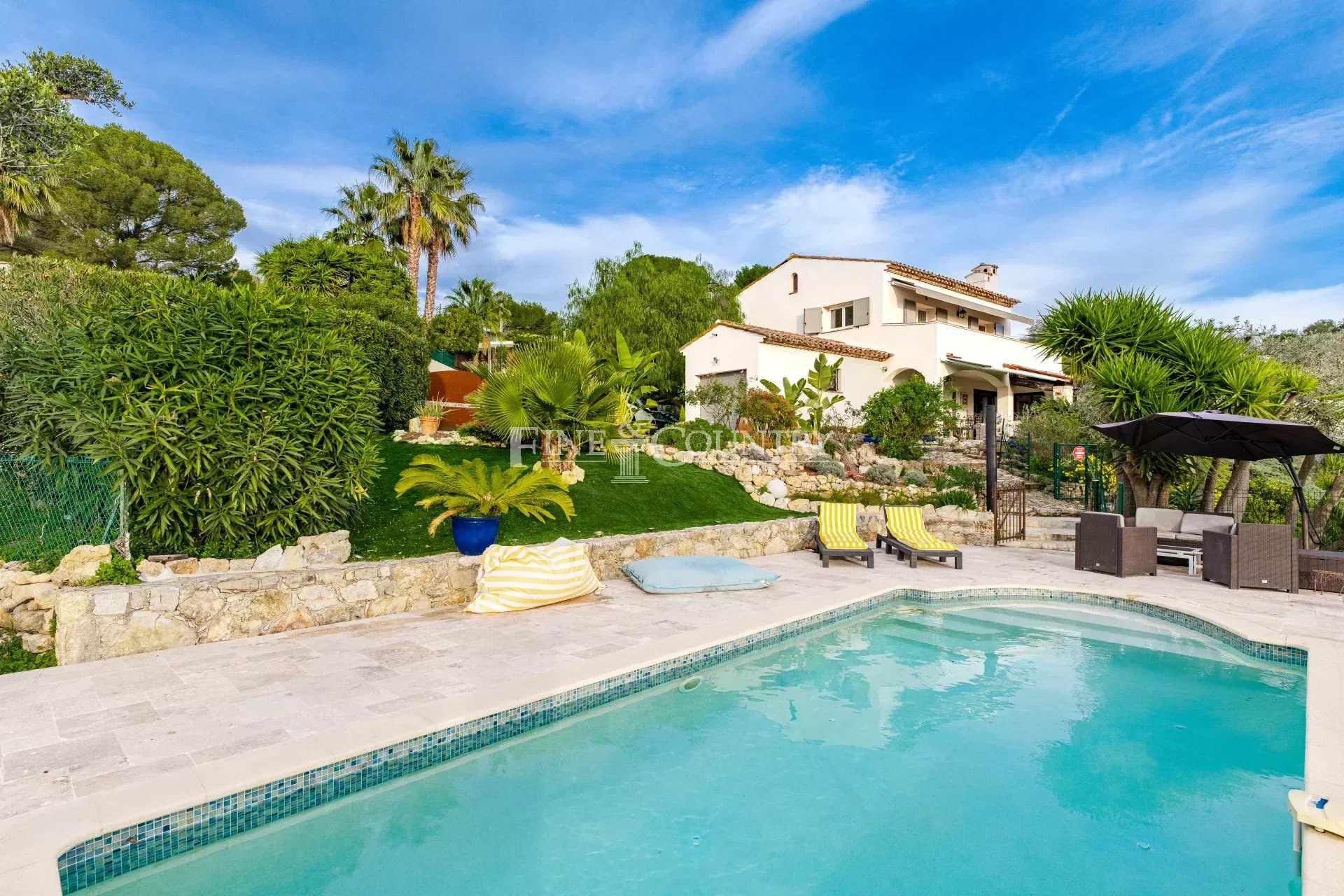 Photo of Villa for sale in Mougins with sea view